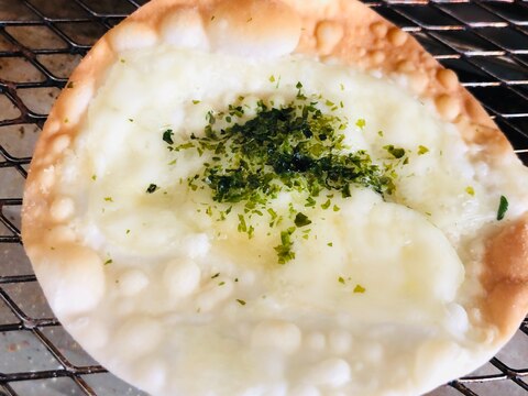 餃子の皮で★マヨと青のりのピザ風